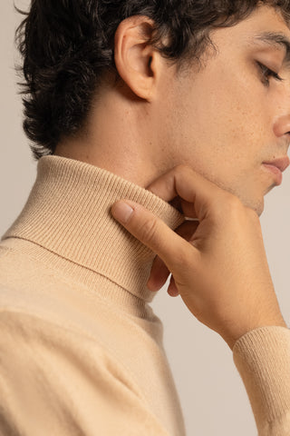 Vicuña Turtle Neck  | Champagne