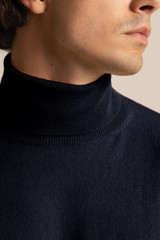 Vicuña Turtle Neck  | Navy Blue