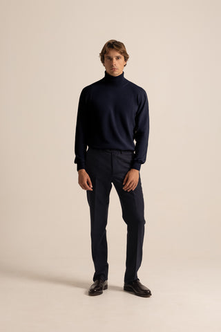 Vicuña Turtle Neck  | Navy Blue